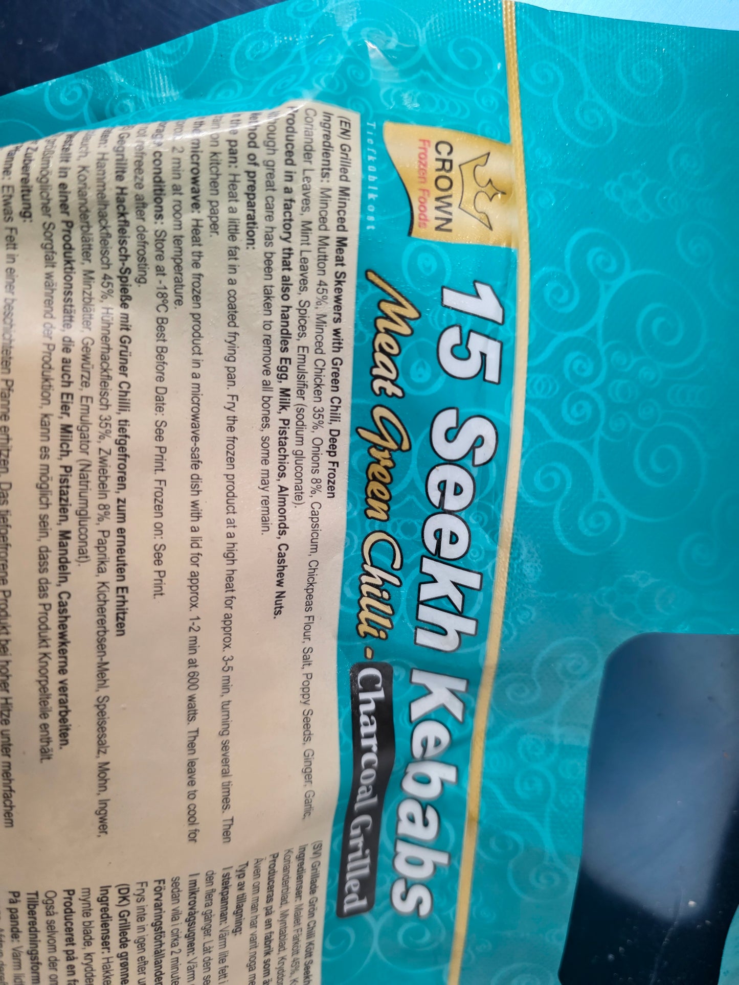 Crown green seekh kebabs, meat green chilli, charcoal grilled, 15 nos of kebabs in pack.