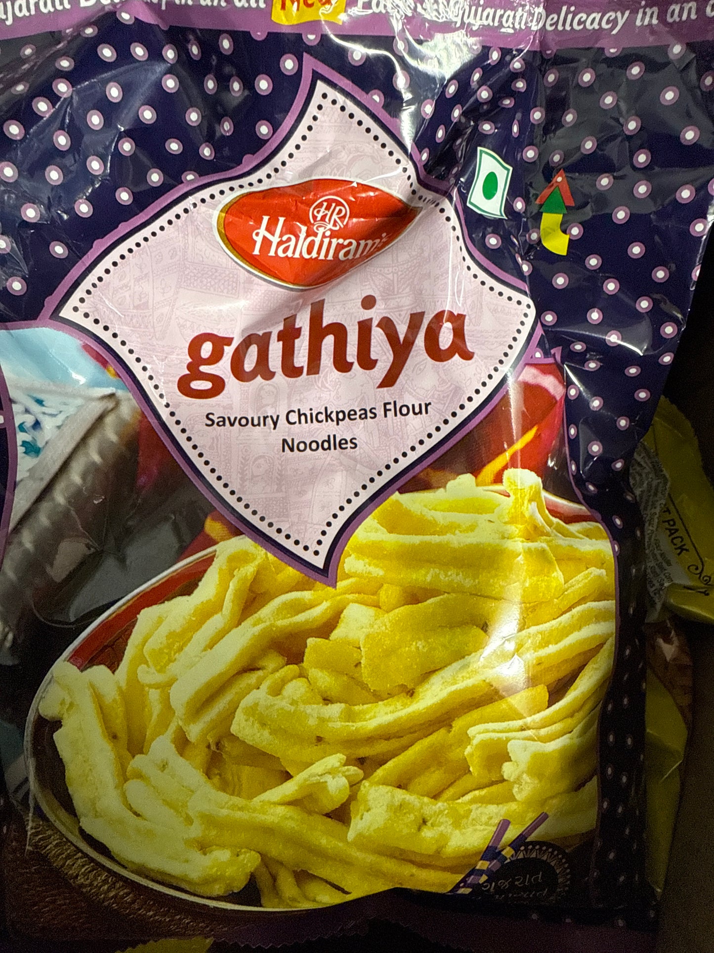 Haldirams gathiya